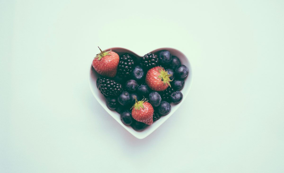 Ce este dieta DASH? Regimul alimentar pe zile care te va ajuta să îți rezolvi problemele cu hipertensiunea