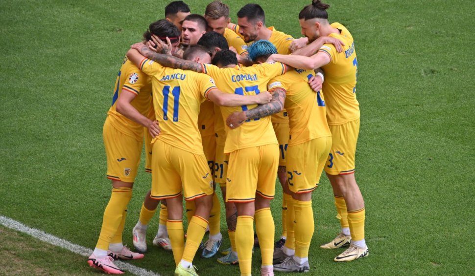 Imagini cu suporterii români sărbătorind, în marile orașe ale țării, calificarea echipei naționale în optimile EURO 2024