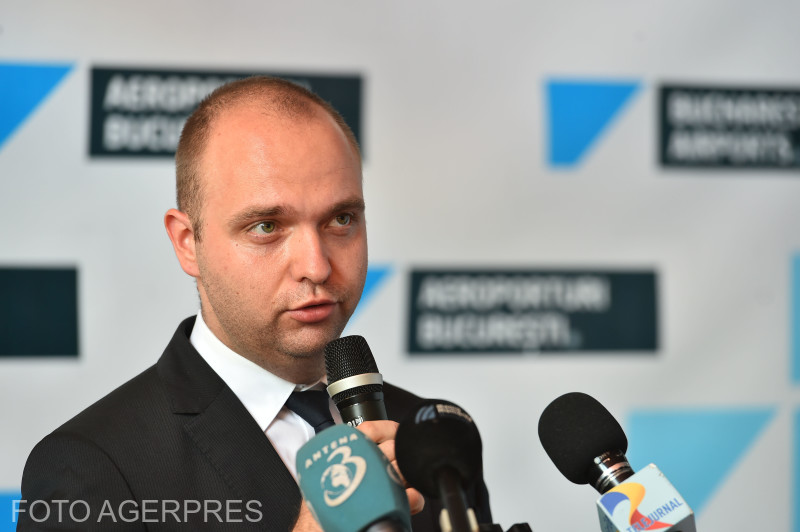 Sete mare și șpriț lung la RAR. În trei ani s-a cumpărat vin de 65.000 de euro