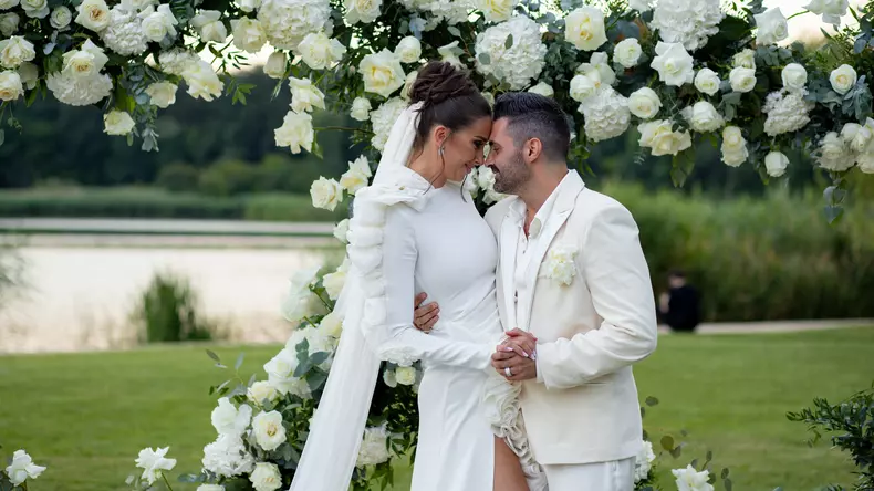 Imagini cu ce nu s-a văzut de la nunta lui Pepe cu Yasmine Pascu. Părinții mirilor, extrem de emoționați – FOTO