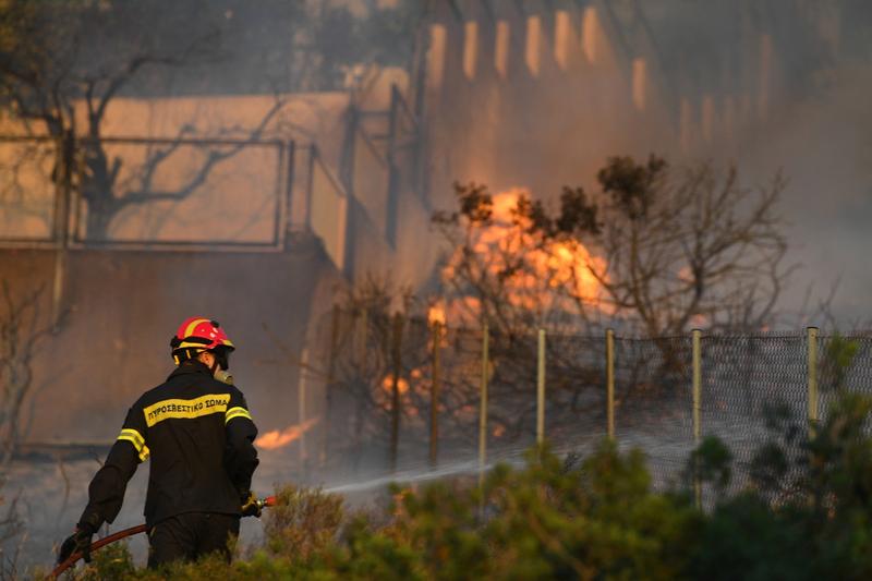 Vești proaste pentru românii care au planificate concedii în Grecia. „În anii în care temperaturile sunt ridicate avem incendii uriaşe”
