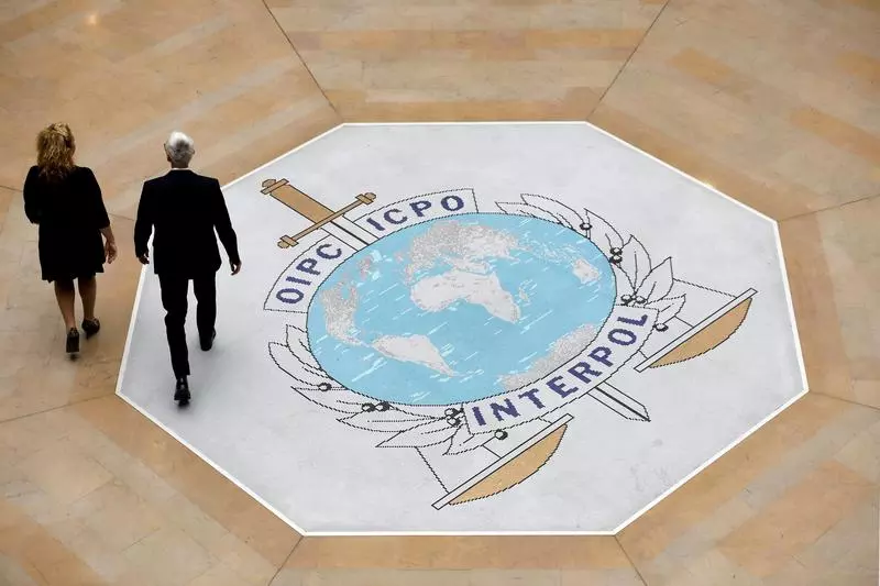 Percheziții în Republica Moldova, într-un dosar de corupție care vizează ștergerea „notițelor roșii” ale Interpol