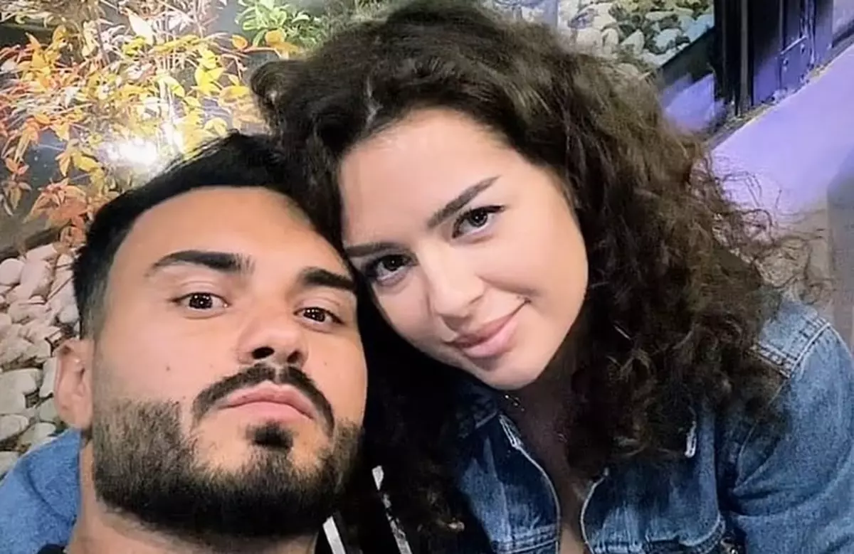 Jador i-a luat telefonul Oanei Ciocan și a intrat pe contul ei de Instagram! Logodnica lui n-a bănuit nimic