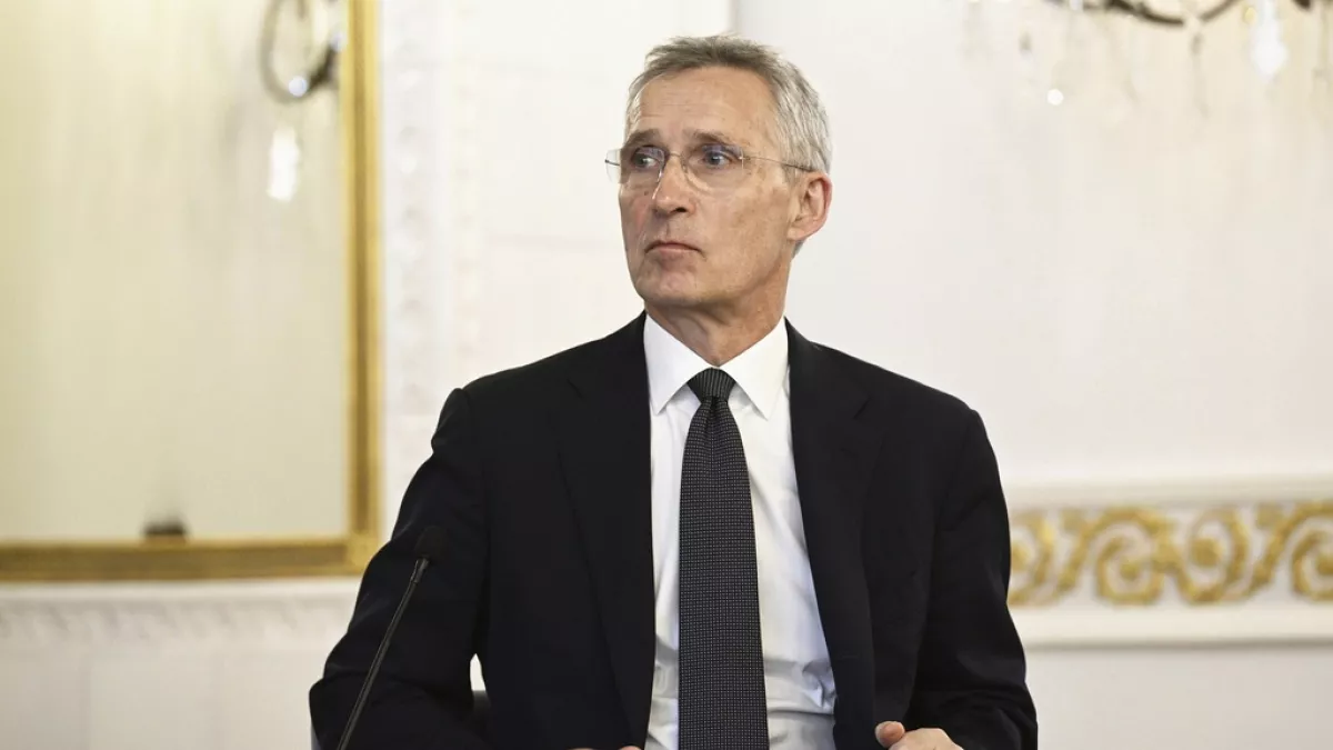 Jens Stoltenberg anunță că NATO este pregătită să preia coordonarea livrărilor de arme către Ucraina de la SUA
