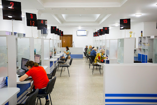Legea care îi vizează pe toți românii. Cetățenii nu vor mai pierde timpul la ghișee