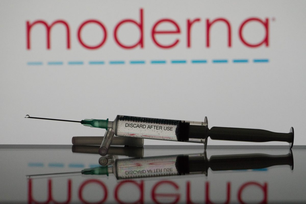 Moderna cere aprobare accelerată pentru un nou vaccin experimental. Ce arată studiile