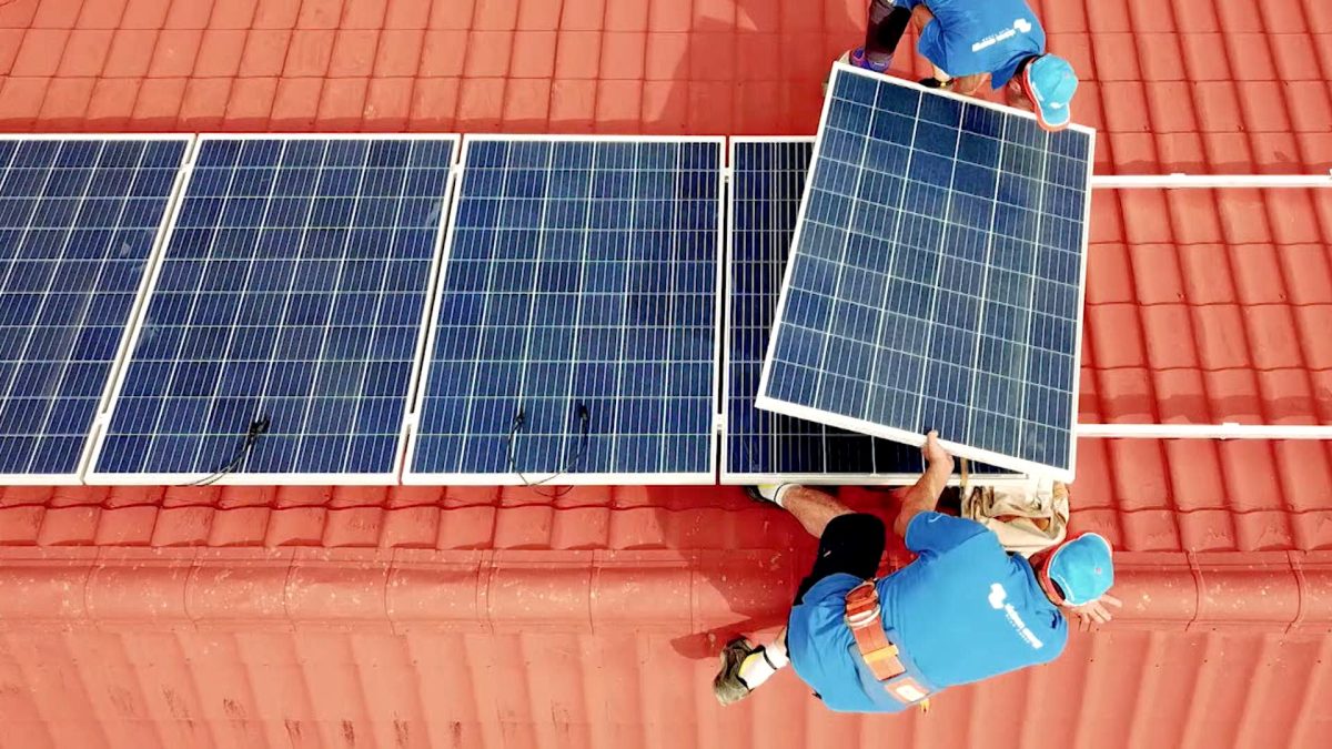 Totul despre eficiența panourilor fotovoltaice. Tot mai mulți români trec la acest sistem pentru a-și reduce facturile