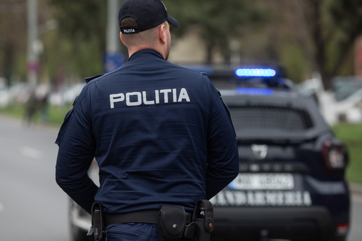 Un bărbat a fost prins fără permis la volan, în Tudor Vladimirescu. Poliţiştii au deschis dosar penal