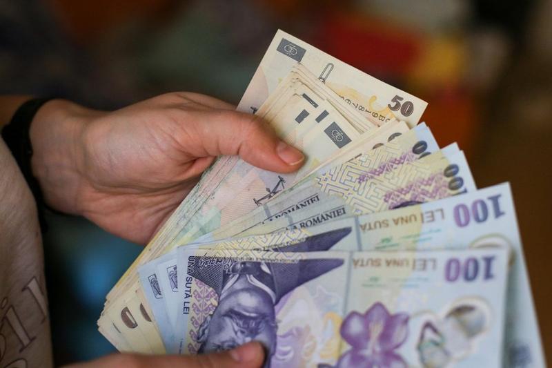 Aceștia sunt românii care scapă de plata impozitului la salariu și pensie. Iată ce condiții trebuie să îndeplinească