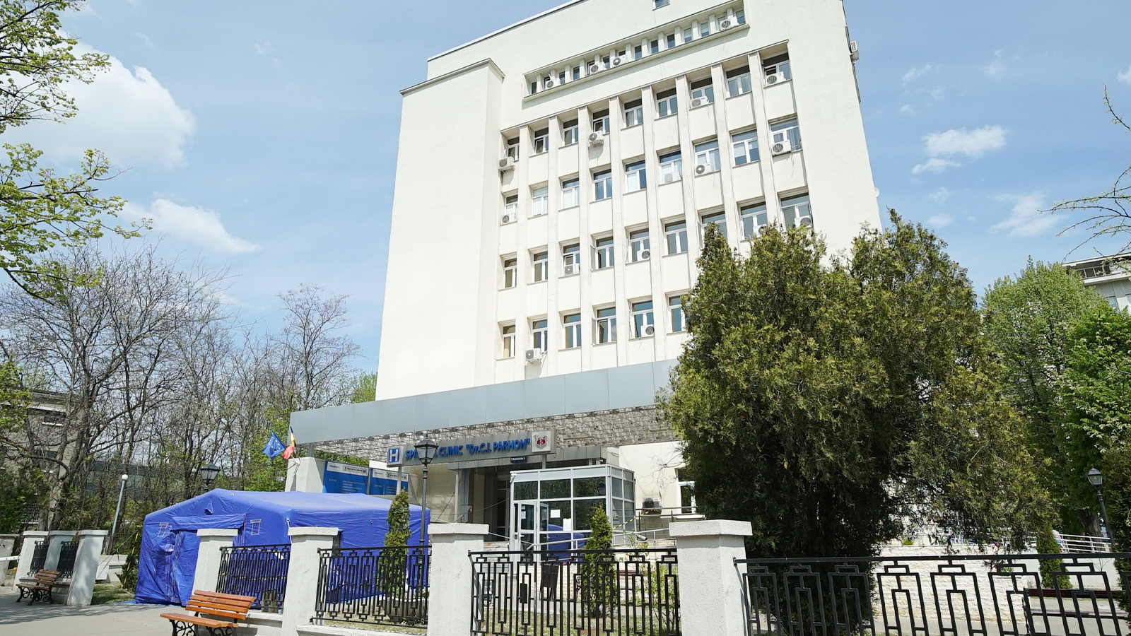 Spitalul Clinic „Dr. C. I. Parhon” Iaşi face angajări!