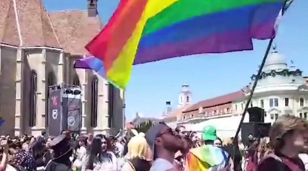 Scandal între comunitatea LGBTQ+ și susținătorii familiei tradiționale, la Cluj