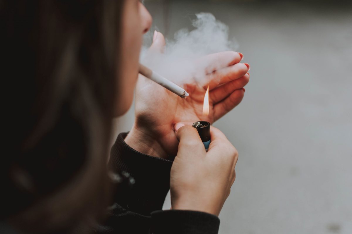 Țigările, alcoolul şi băuturile energizante se dau doar cu buletinul! Amenzile sunt usturătoare pentru cei care nu respectă legea