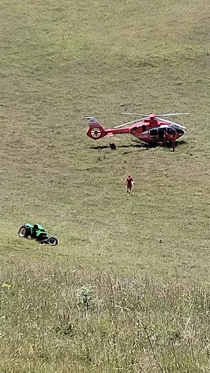 Un bărbat și-a pierdut viața, după ce s-a răsturnat cu ATV-ul într-o prăpastie