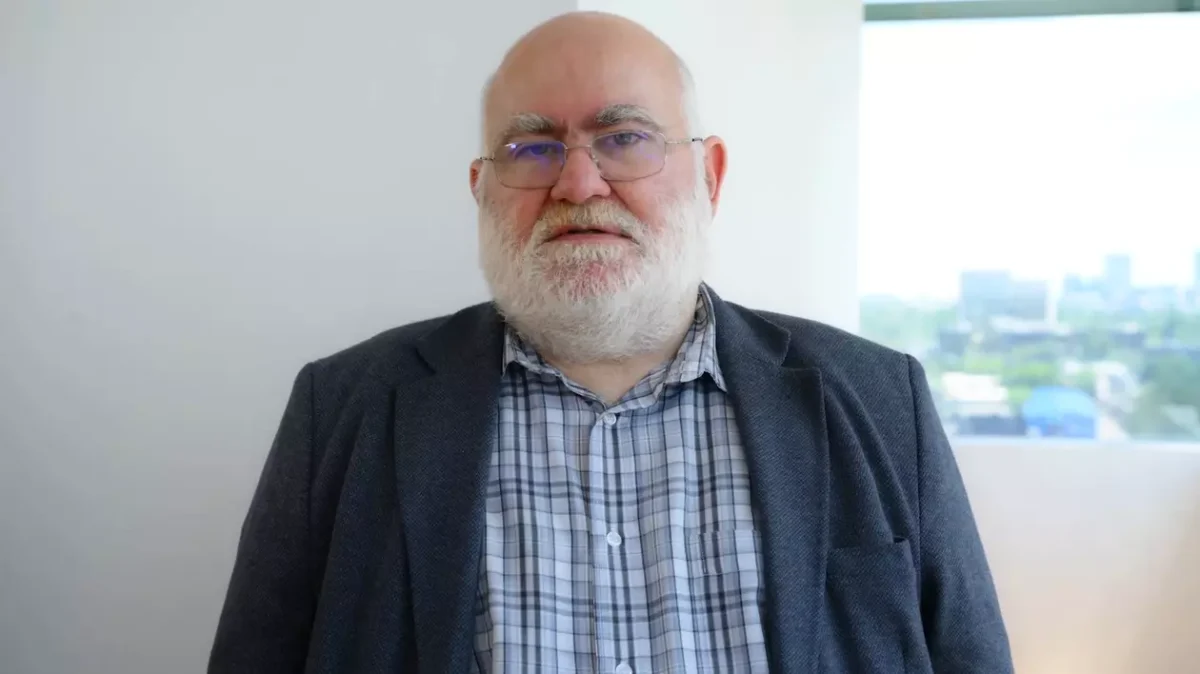 Sociologul Alfred Bulai, acuzat că ar fi abuzat sexual studente. Cum a reacționat SNSPA