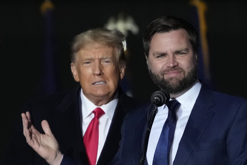 Donald Trump l-a ales pe senatorul J.D. Vance drept candidat pentru postul de vicepreședinte