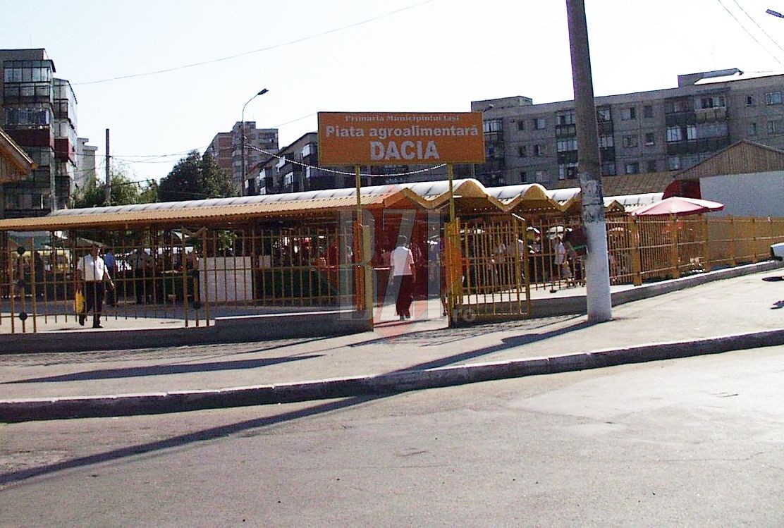 Duminică se redeschide Piața Dacia
