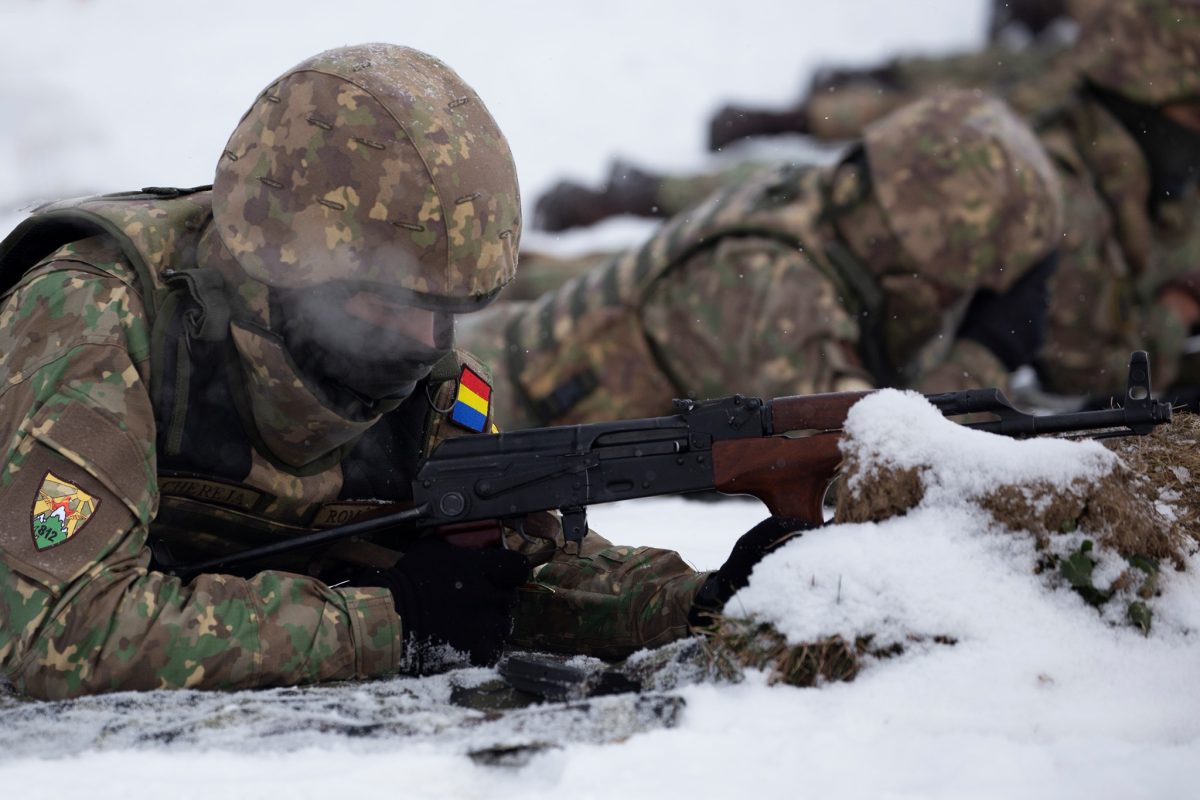 Inimaginabil! România ar lua 2 miliarde de dolari împrumut de la SUA pentru a cumpăra armament