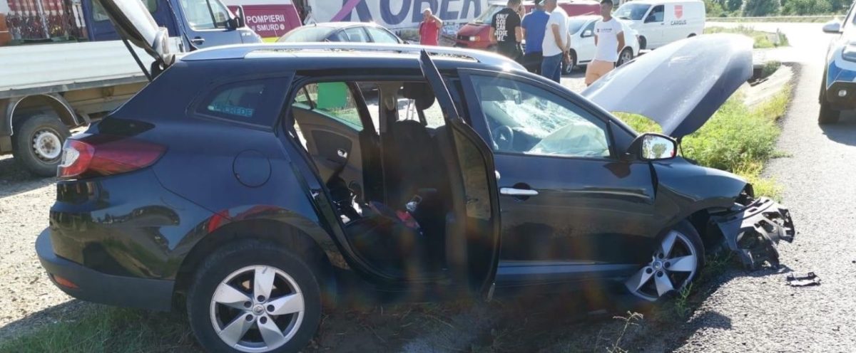 Accident rutier cu victime în județul Iași! Un șofer a pierdut controlul asupra direcției de mers și a intrat în coliziune cu un cap de pod