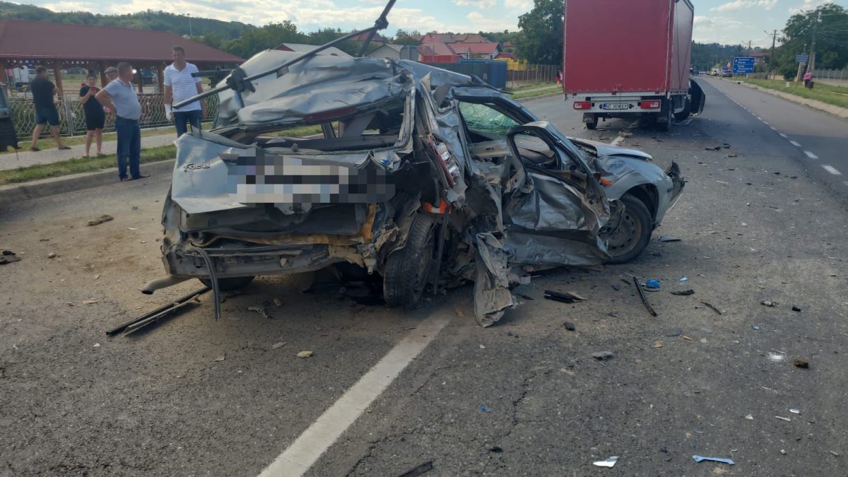 Accident rutier cu 6 victime în Bacău! Au fost implicate 3 autoturisme în coliziune