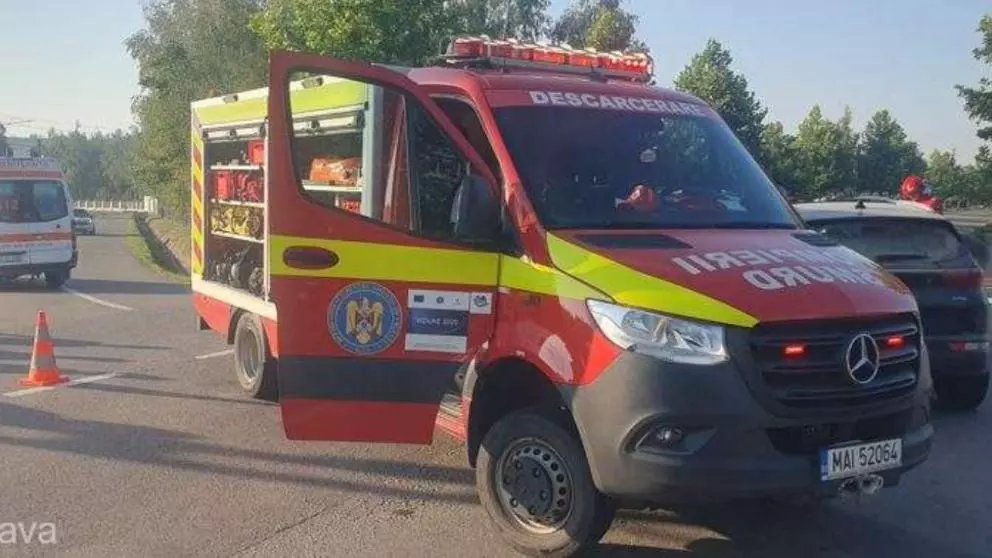 Accident rutier în județul Suceava. Intervenție contracronometru a echipei de descarcerare