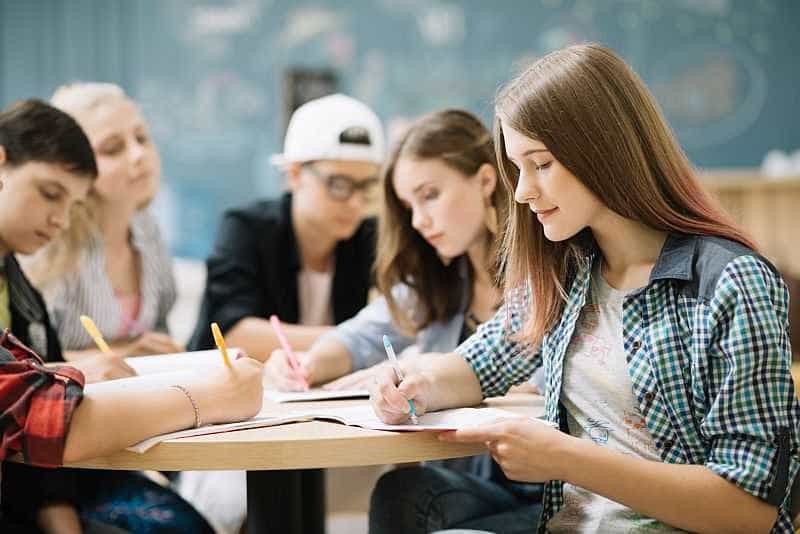 4941 de absolvenţi ai clasei a VIII-a au fost admiși în învăţământul liceal ieșean în etapa de repartizare computerizată (an școlar 2024 – 2025)