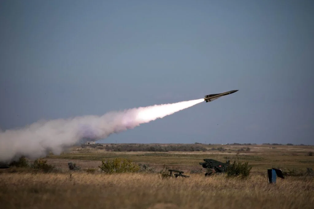 Ucraina a efectuat o lovitură cu rachete asupra unui aerodrom militar rusesc din Crimeea