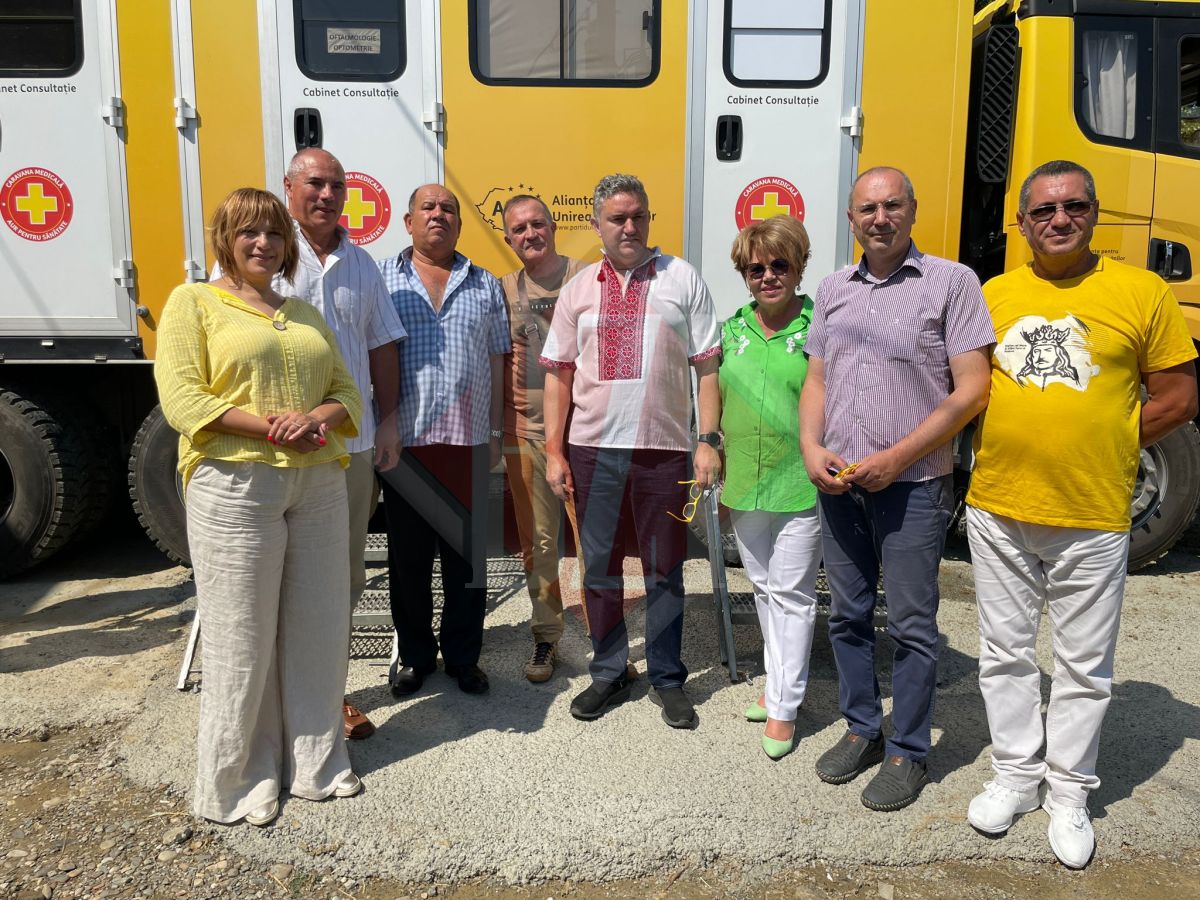Caravana Medicală AUR a ajuns Popeşti! Mii de ochelari de vedere vor fi distribuiți persoanelor. Consultațiile oftalmologice sunt gratuite