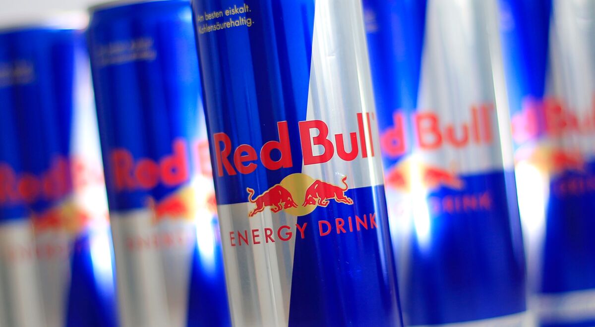 Ce conține o doză de energizant Red Bull: A fost prezentat rezultatul, la microscop, iar lume a a rămas uimită!