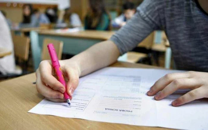 Gafă incredibilă la Evaluarea Națională! Un elev a fost notat inițial cu 3.50, dar după contestație nota a uimit pe toată lumea