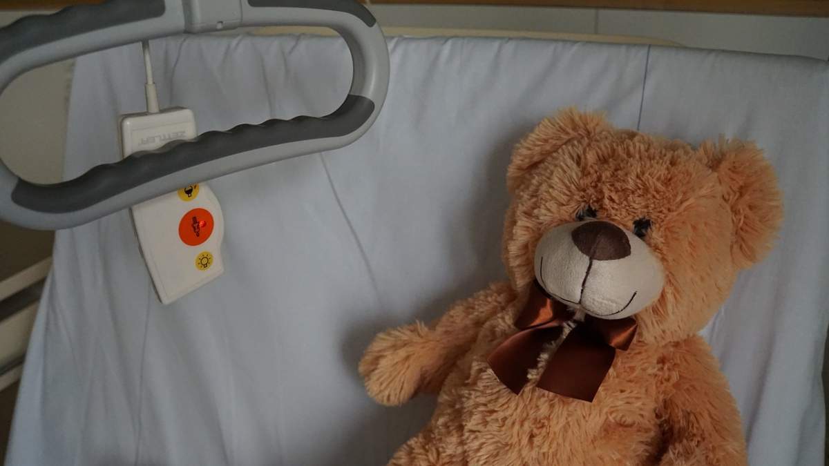 Reacția mamei fetiței care a ajuns la spital sub influența substanțelor psihoactive. Micuța a ieșit pozitiv la canabis