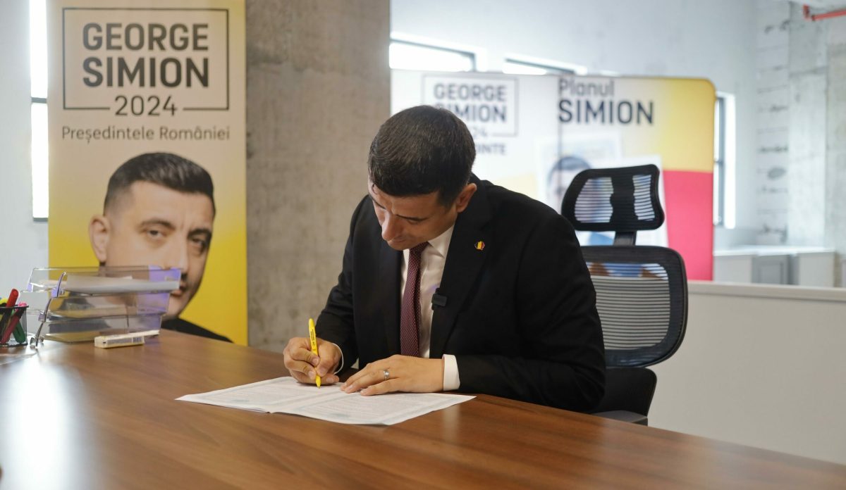 Sute de ieșeni așteaptă să semneze pentru apartamentele de 35.000 de euro promise de liderul AUR, George Simion – LIVE VIDEO