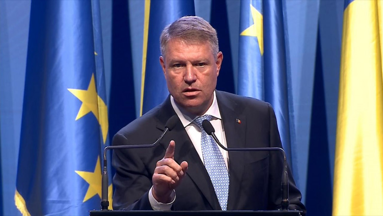 Iohannis, deranjat în timpul discursului: „Complicat cu telefoanele, domnule ambasador” – VIDEO