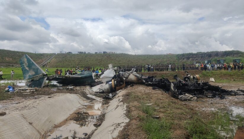 Avion prăbușit în timpul decolării în Nepal. 18 persoane au murit – VIDEO