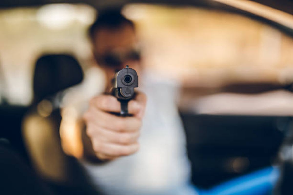 Sentință în cazul medicului de la Spitalul Fundeni care a ameninţat o persoană cu pistolul, în urma unui conflict în trafic