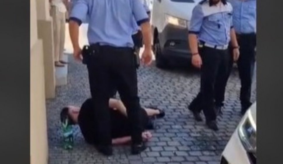 Un polițist din Timișoara a fost lovit cu mașina de un tânăr drogat