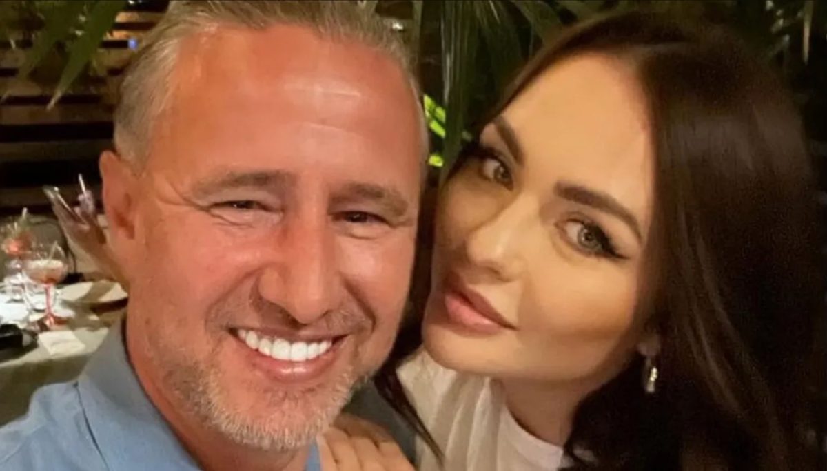 Reghe şi Corina Caciuc, în vacanţă cu copiii. Cum arată acum băiatul cel mare