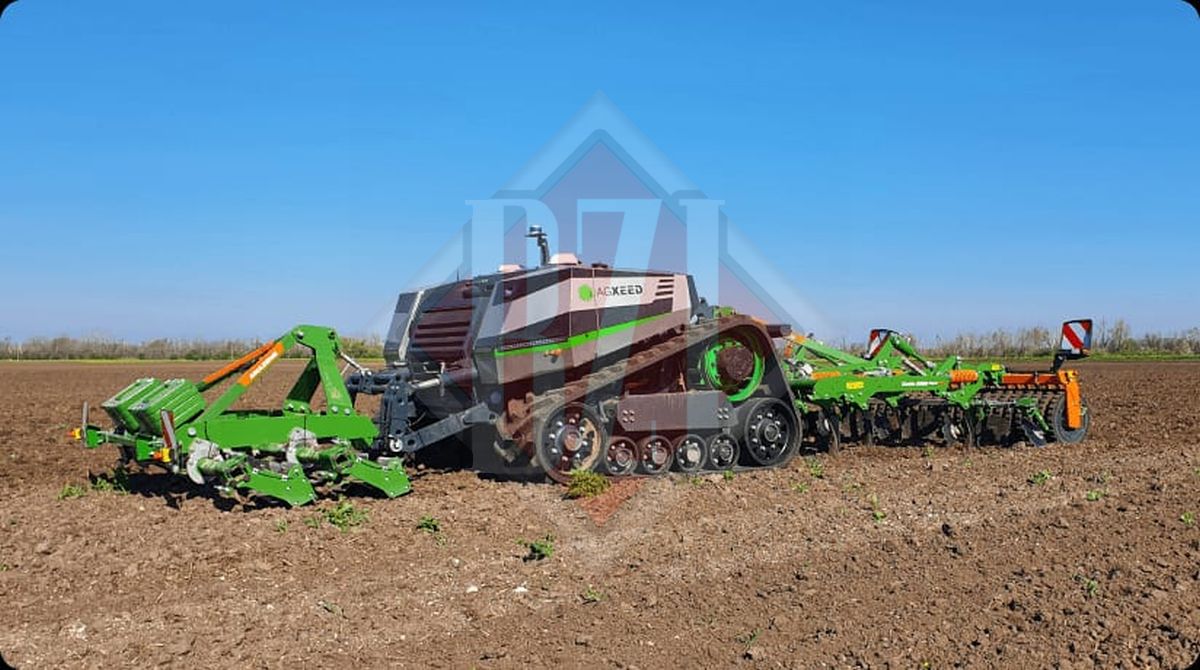 USV Iași a adus primul robot agricol autonom din România