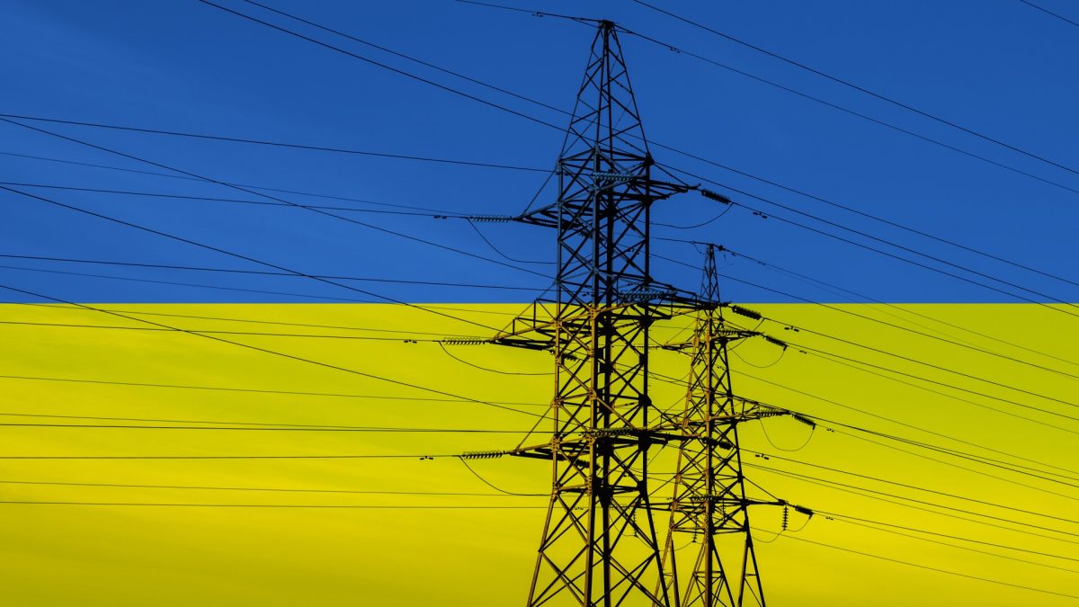 România exportă energie în Ucraina și importă la prețuri uriașe din Ungaria