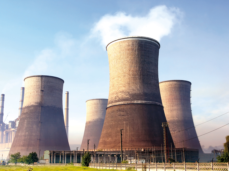Mai proști și corupți decât politicienii români nu găsești. România a închis o termocentrală și importă energie din Ungaria, energie produsă de termocentrale – VIDEO