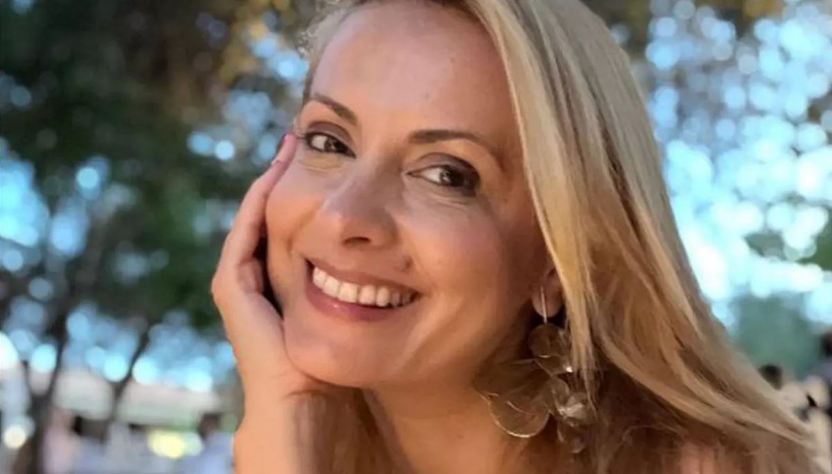 Simona Gherghe, surprinsă în costum de baie. Vedeta se află în Grecia cu soțul și copiii