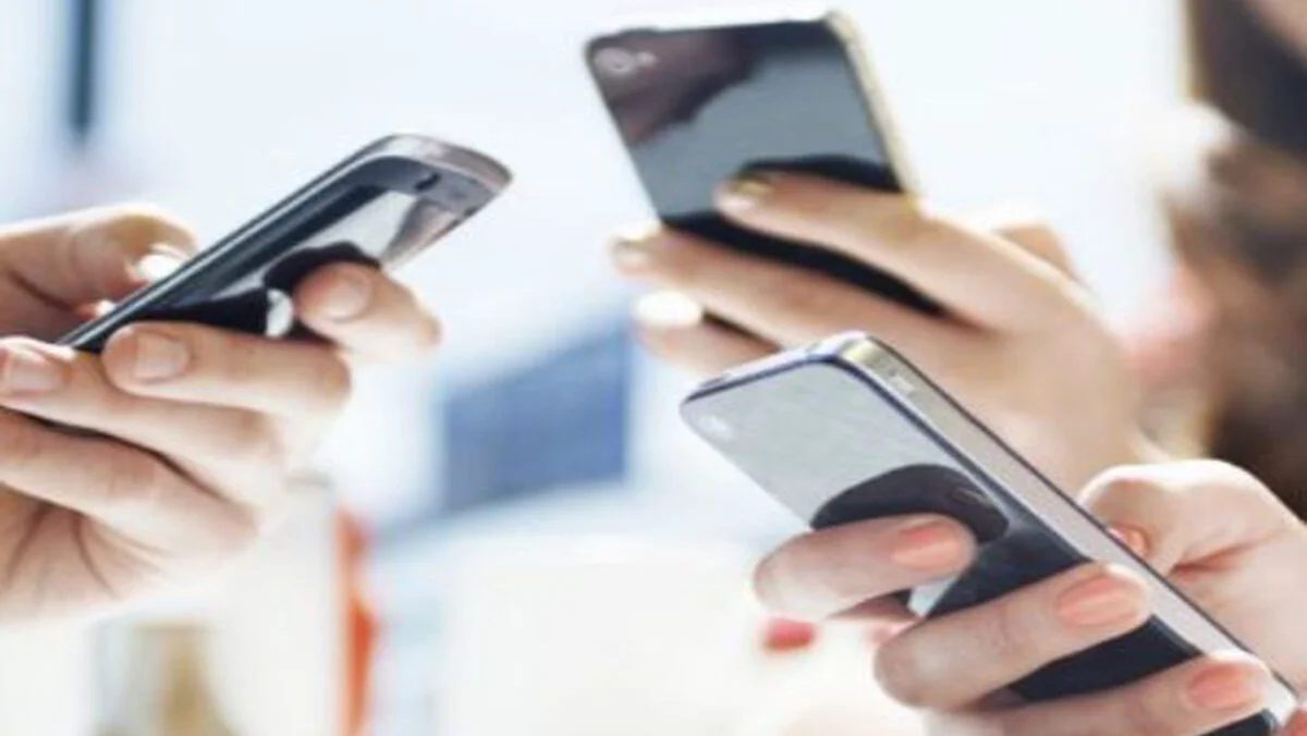 Companiile de telefonie, obligate să dea statului, din 2025, datele de pe telefoanele românilor