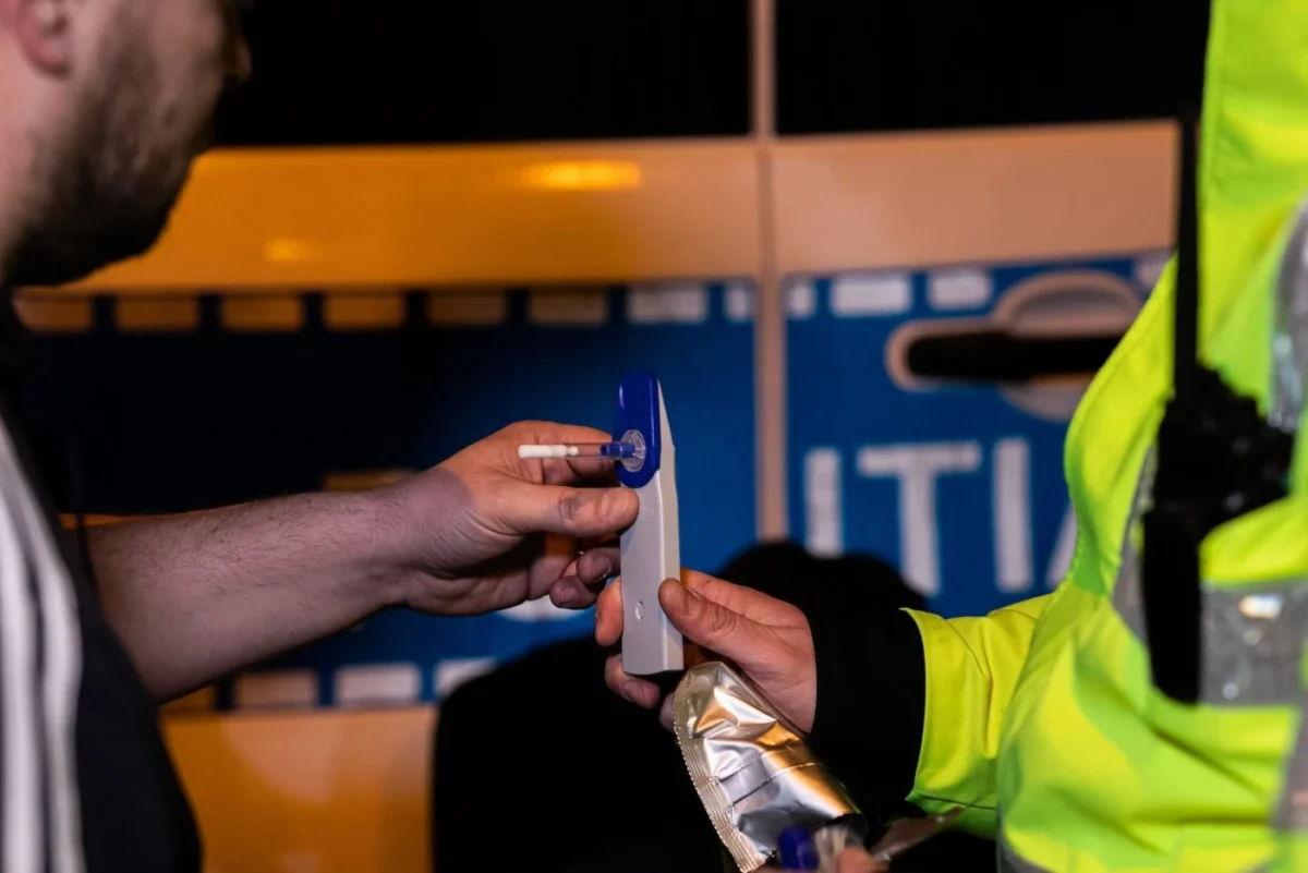 Ce presupune testarea antidrog și cât costă. Condițiile în care un șofer poate fi oprit de polițiști în trafic