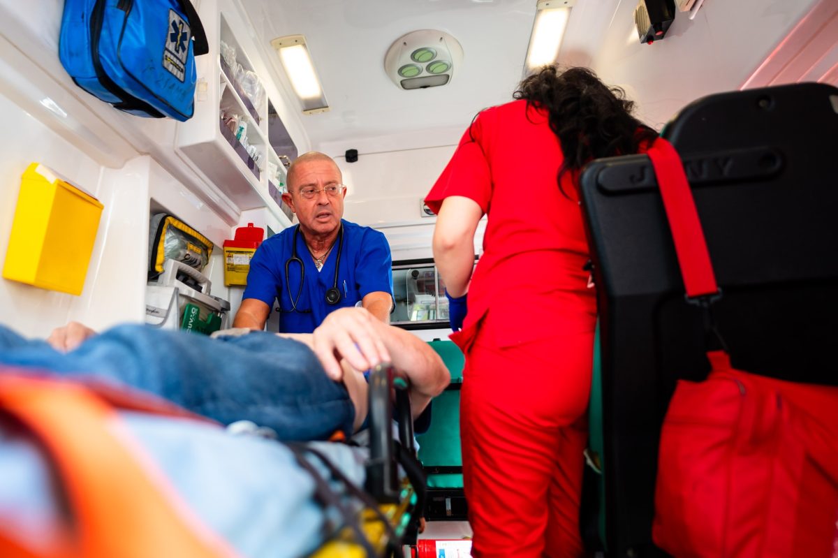 Primul caz de infectare cu West Nile în România. Dr. Tudor Ciuhodaru: „Sunt 5 semne de alarmă care impun prezentarea la urgență”