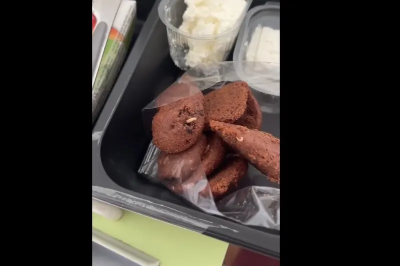 Biscuiți cu viermi la Spitalul Fundeni, în secția unde sunt tratați pacienți cu leucemie