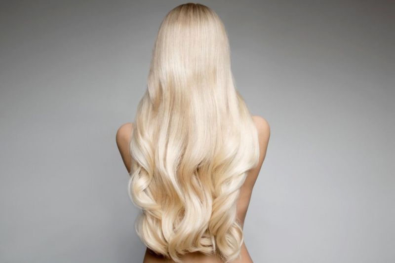 Vopseaua de păr blond strică părul? Sfaturi de care să ții cont pentru un păr cât mai sănătos