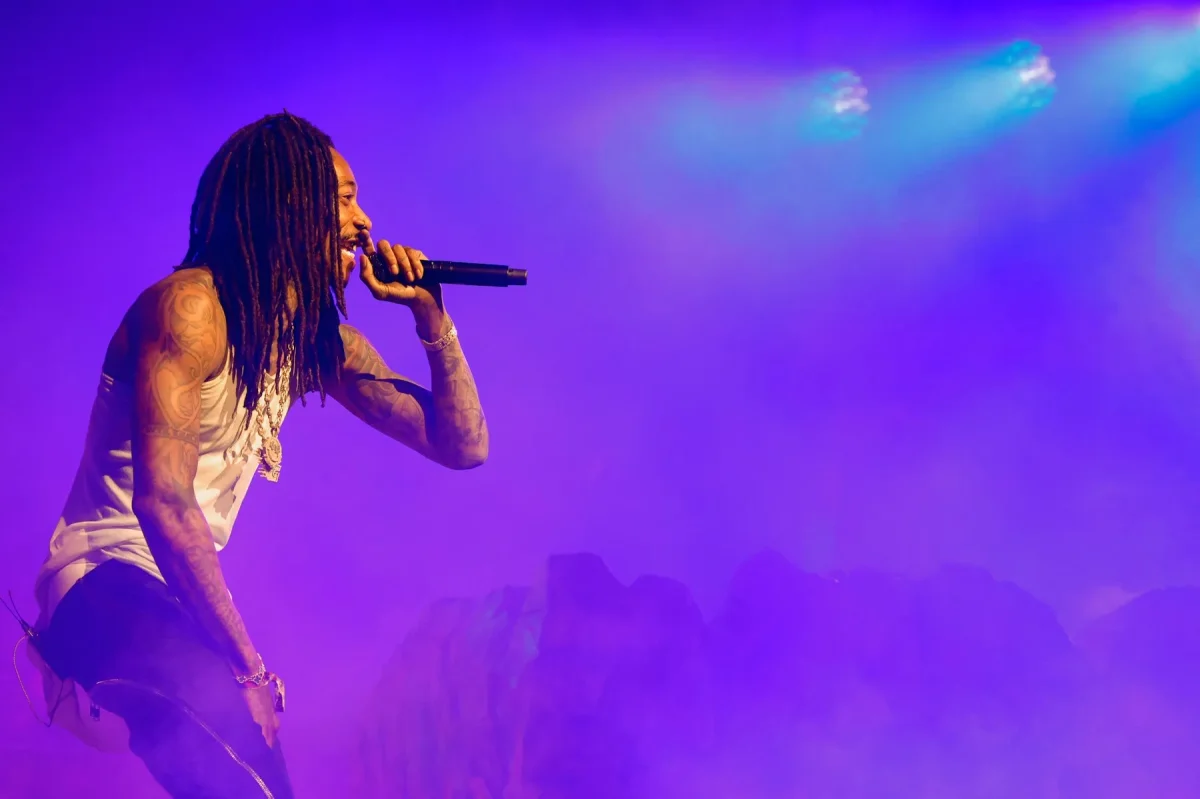 Wiz Khalifa a fost arestat de polițiști chiar pe scena Festivalului „Beach, Please!