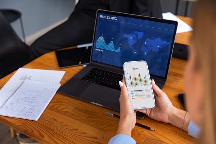 Investițiile online: Oportunități și provocări în era digitală