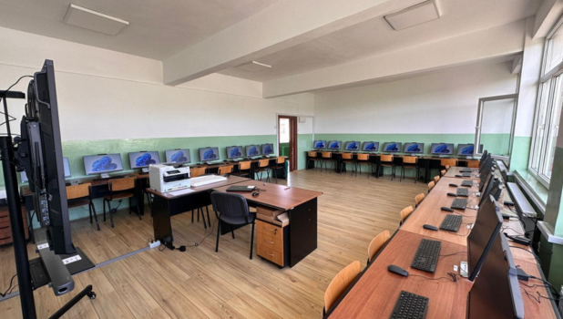 78 de unități de învățământ din județul Iași vor beneficia de noi laboratoare de informatică! Investiție de peste 6 milioane de lei