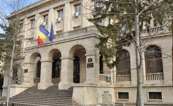 Țânțari, muște și gândaci de bucătărie la BNR Iași! 9.000 de lei pentru servicii de deratizare