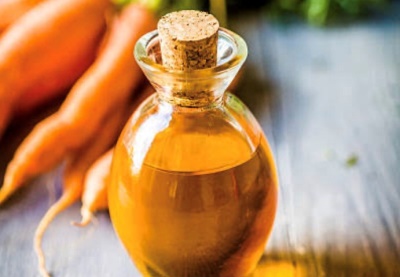 Uleiul de morcov – un remediu natural de hidratare a pielii